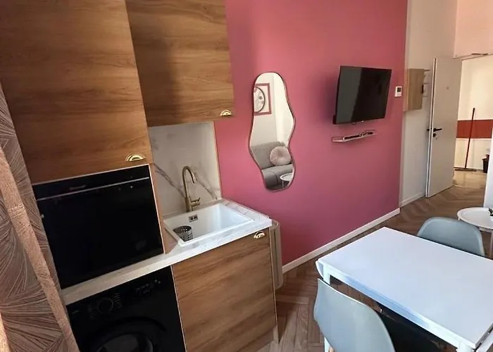 Moon 23 - 2p Apartment *